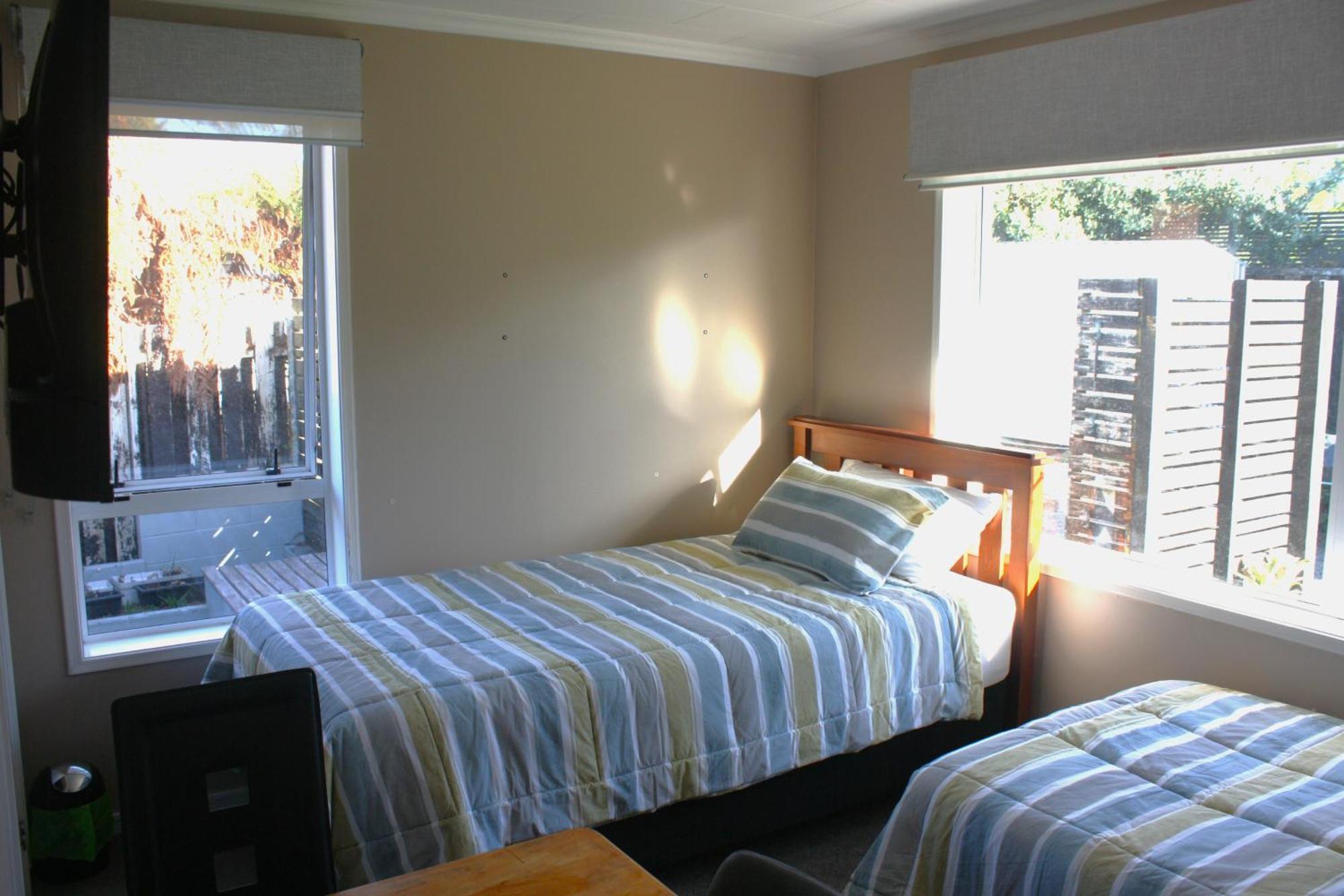 Glamis Ave Shared Home B&B ニュープリマス エクステリア 写真